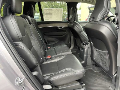 2026 Volvo XC90 Plug-In Hybrid Ultra Dark Theme
