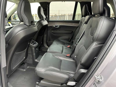 2026 Volvo XC90 Plug-In Hybrid Ultra Dark Theme