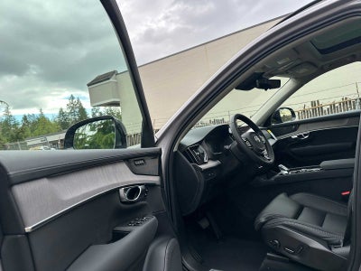 2026 Volvo XC90 Plug-In Hybrid Ultra Dark Theme
