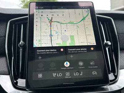 2026 Volvo XC90 Plug-In Hybrid Ultra Dark Theme
