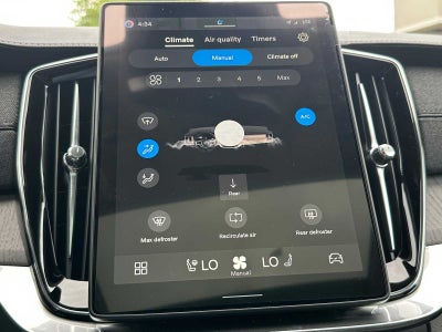 2026 Volvo XC90 Plug-In Hybrid Ultra Dark Theme