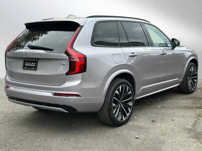 2026 Volvo XC90 Plug-In Hybrid Ultra Dark Theme