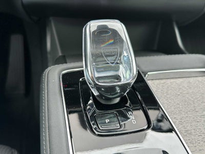 2026 Volvo XC90 Plug-In Hybrid Ultra Dark Theme