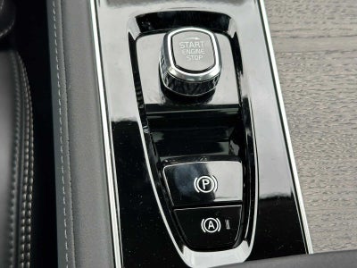 2026 Volvo XC90 Plug-In Hybrid Ultra Dark Theme
