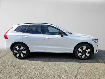 2025 Volvo XC60 Plug-In Hybrid Plus