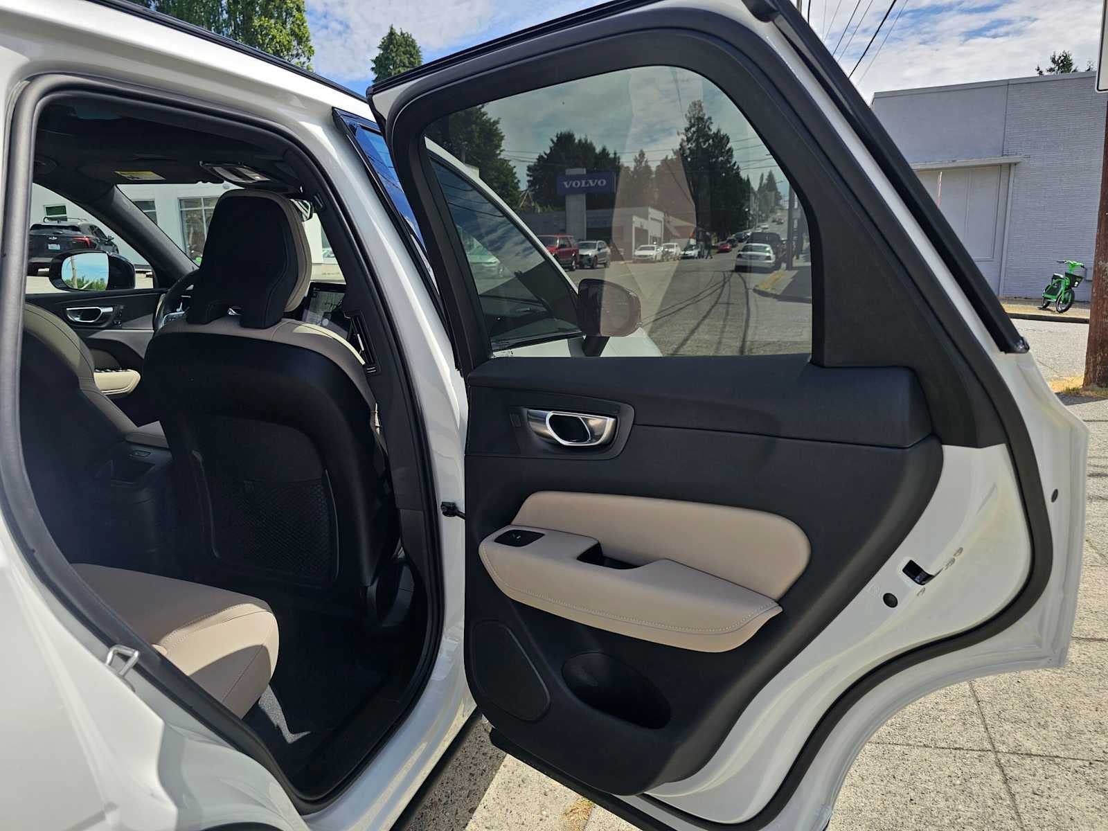 2026 Volvo XC60 Plug-In Hybrid Plus