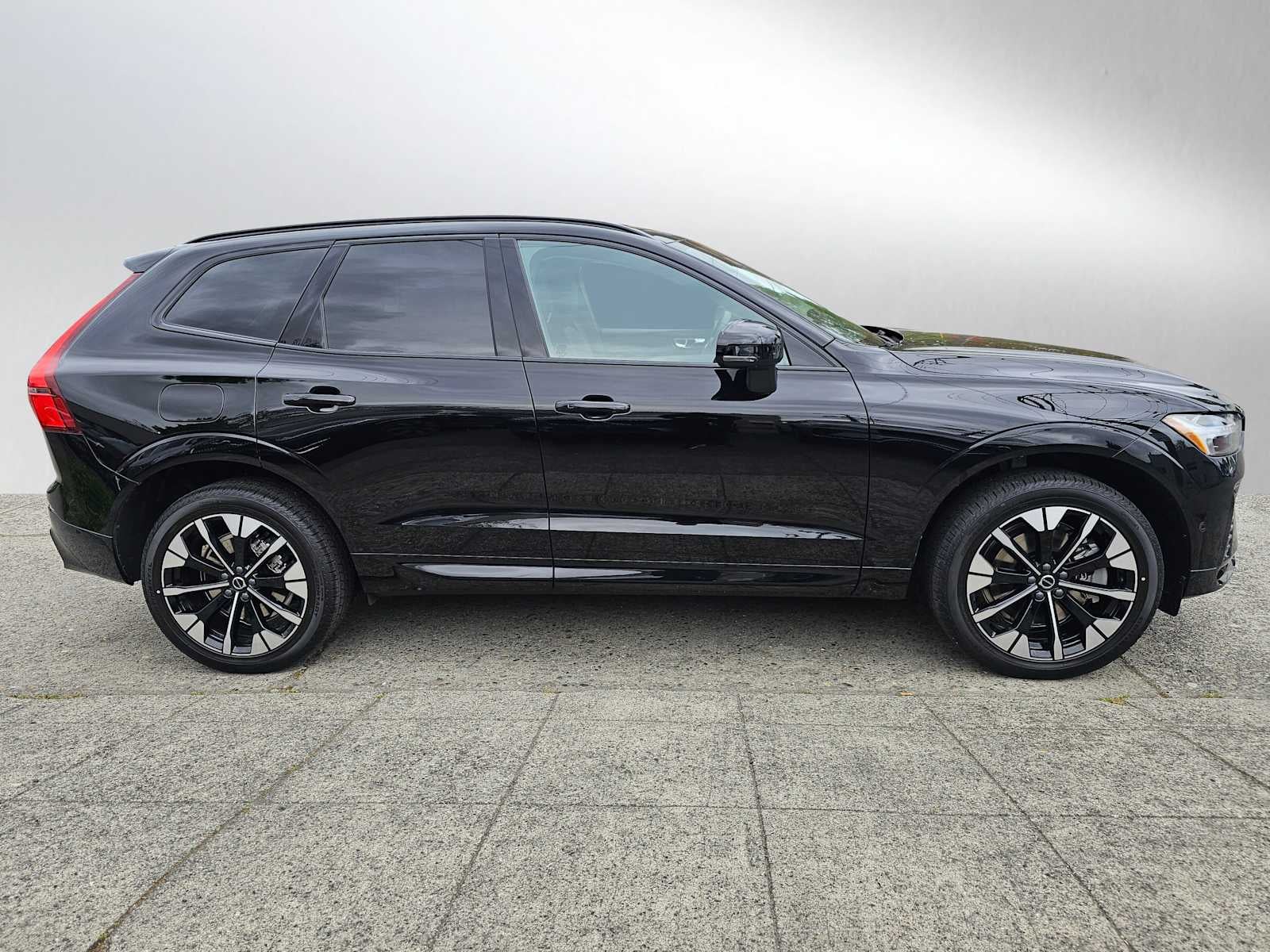 2026 Volvo XC60 Plug-In Hybrid Plus