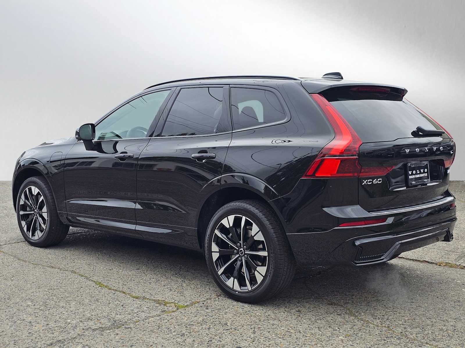 2026 Volvo XC60 Plug-In Hybrid Plus