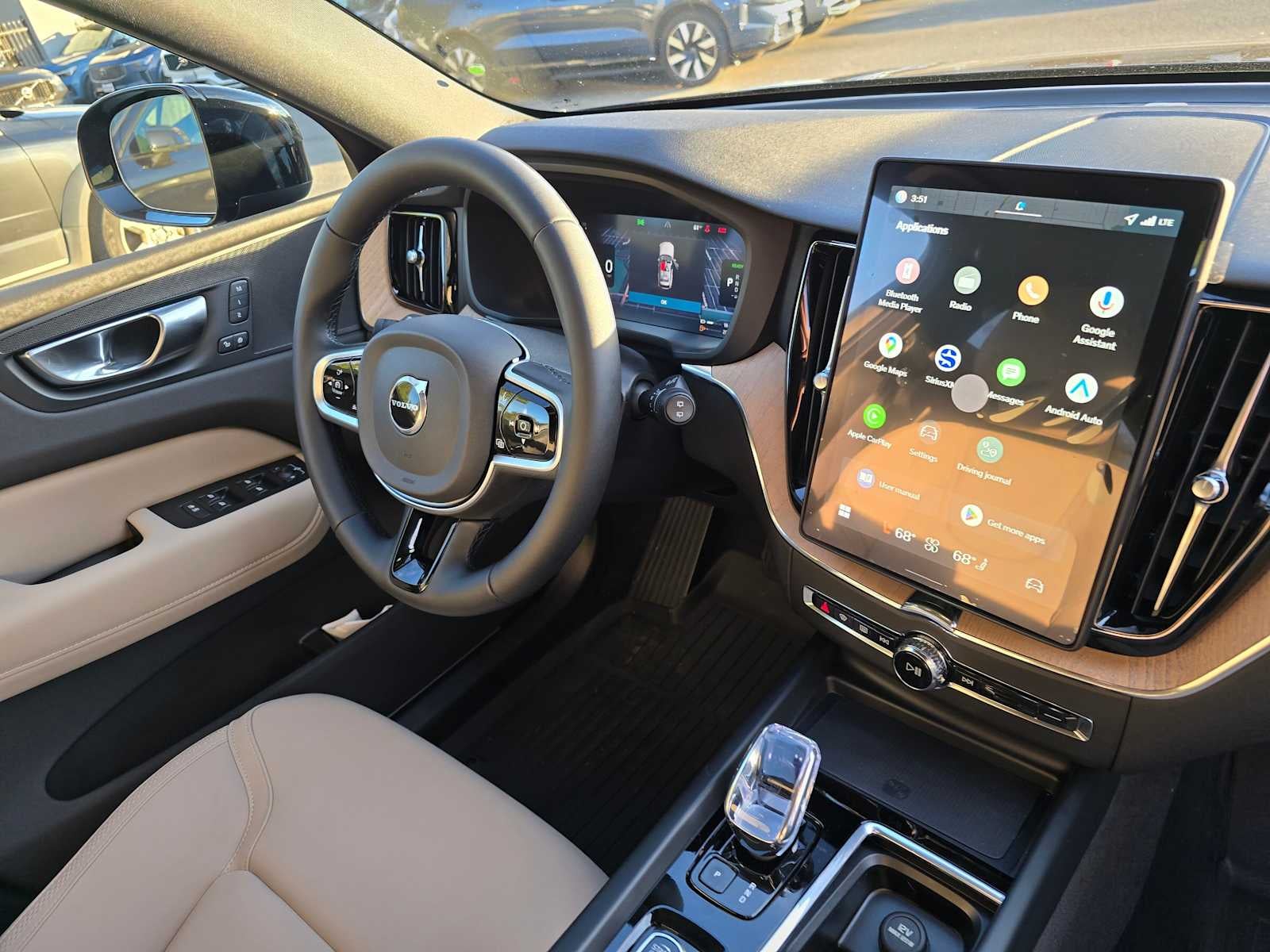 2026 Volvo XC60 Plug-In Hybrid Plus