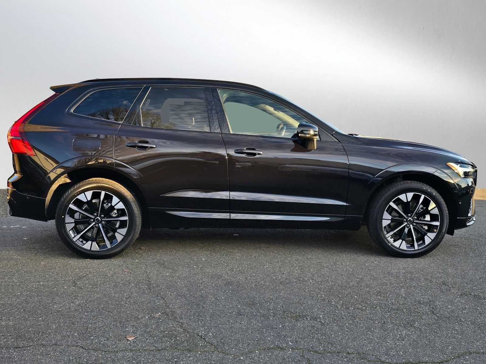 2026 Volvo XC60 Plug-In Hybrid Plus