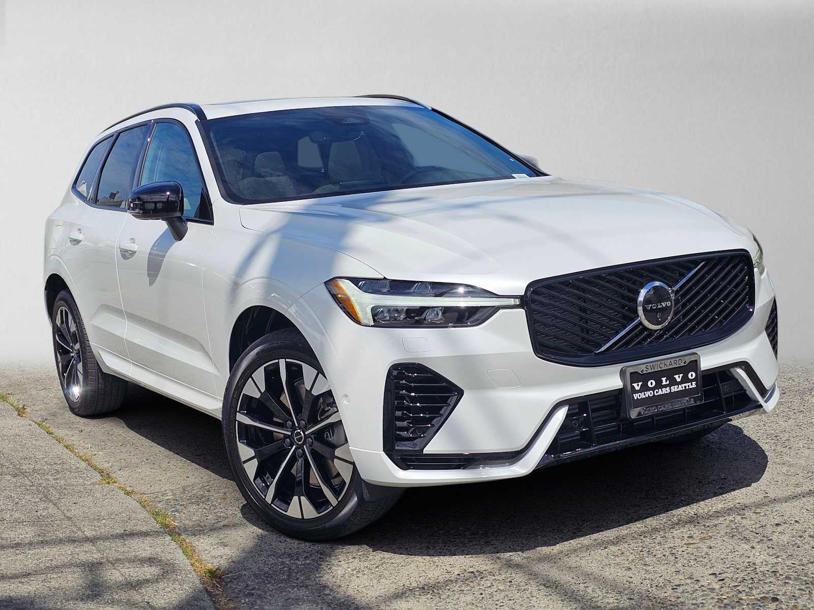 2026 Volvo XC60 Plug-In Hybrid Plus