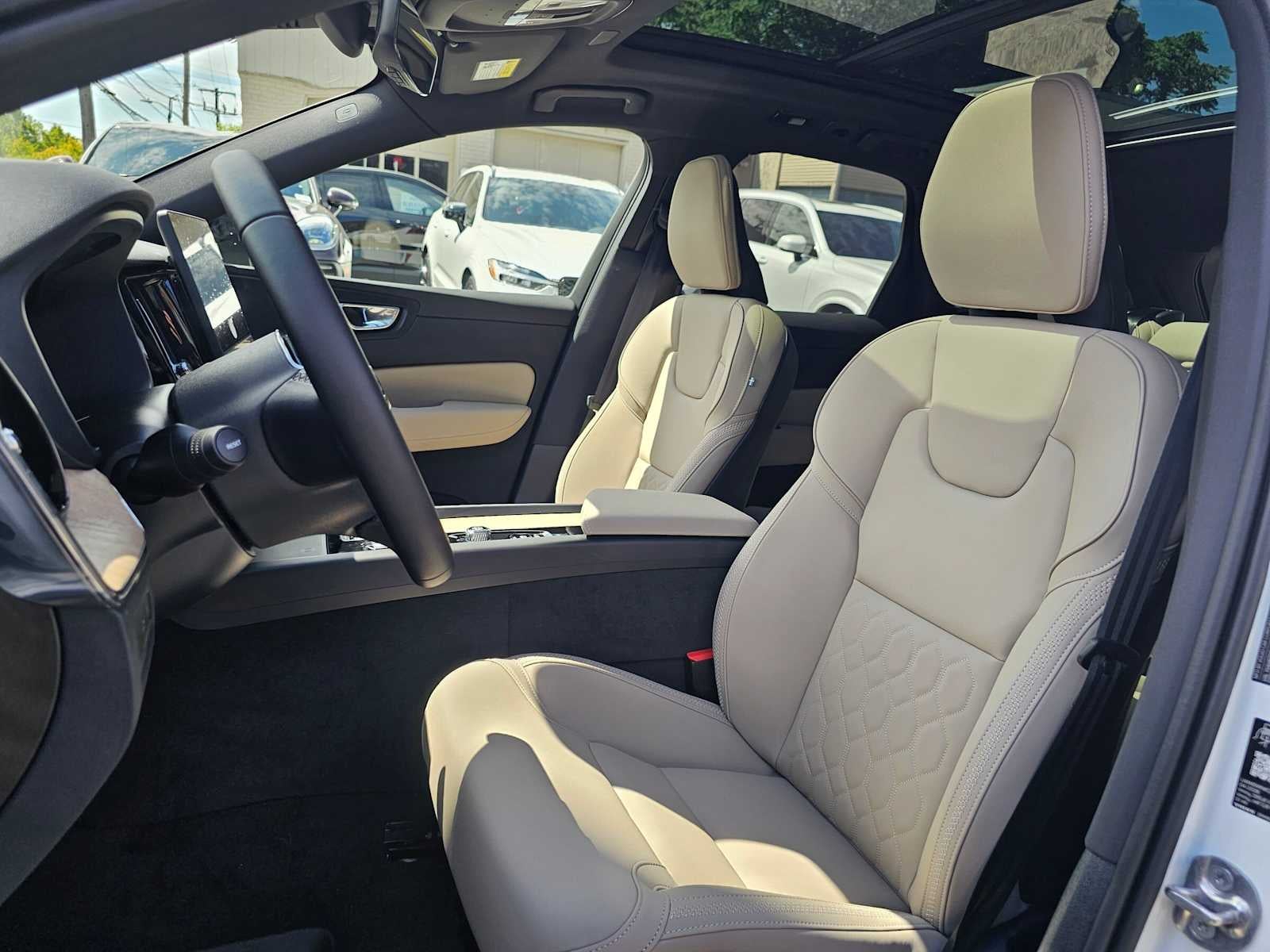 2026 Volvo XC60 Plug-In Hybrid Plus