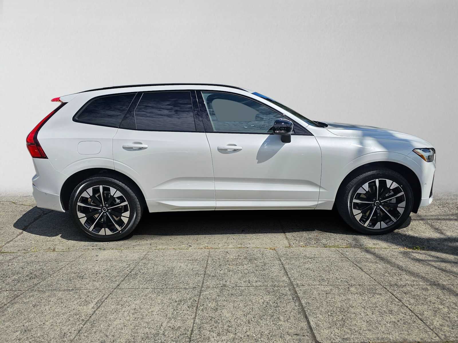 2026 Volvo XC60 Plug-In Hybrid Plus