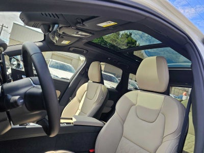 2026 Volvo XC60 Plug-In Hybrid Plus