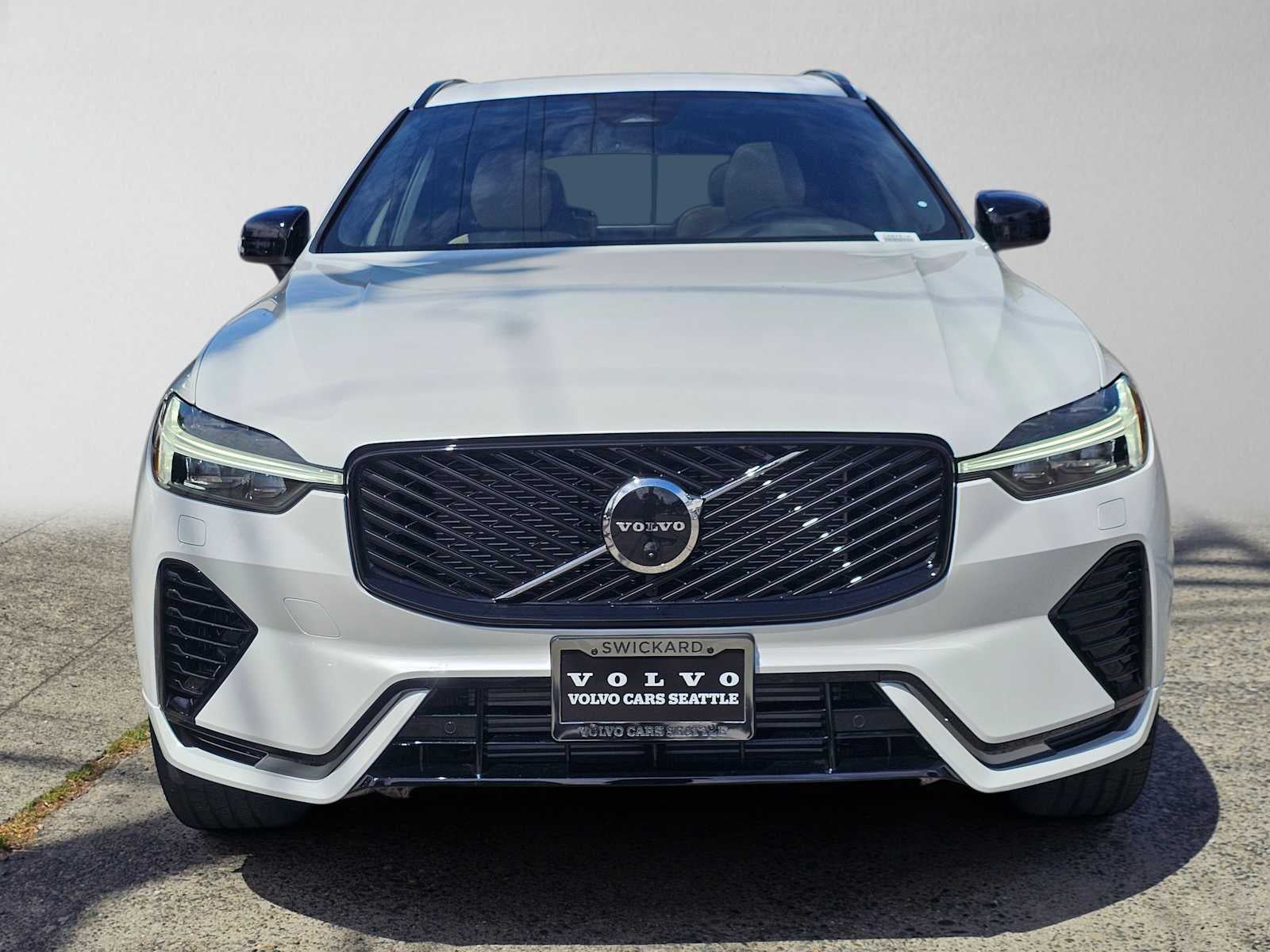 2026 Volvo XC60 Plug-In Hybrid Plus