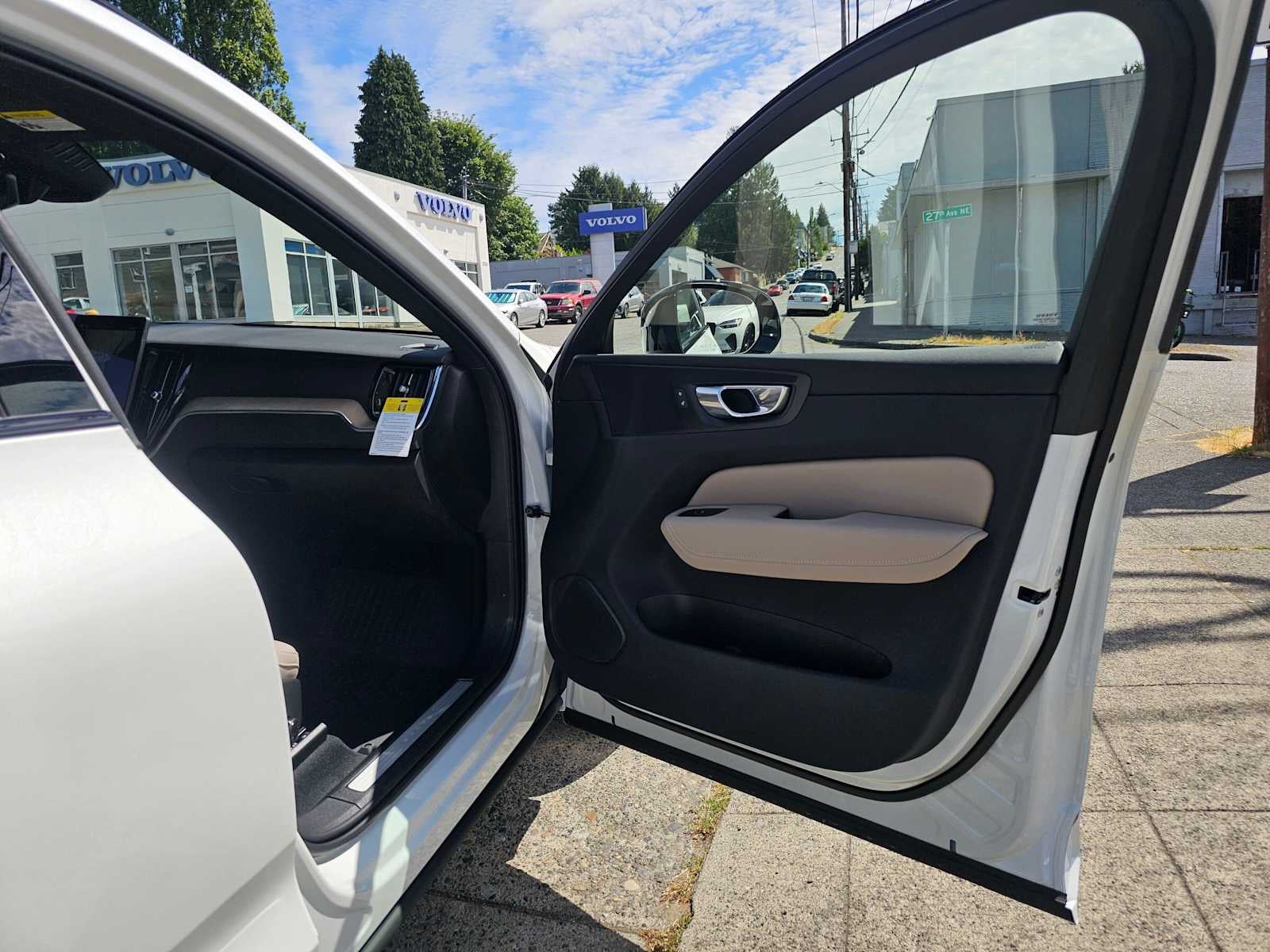 2026 Volvo XC60 Plug-In Hybrid Plus