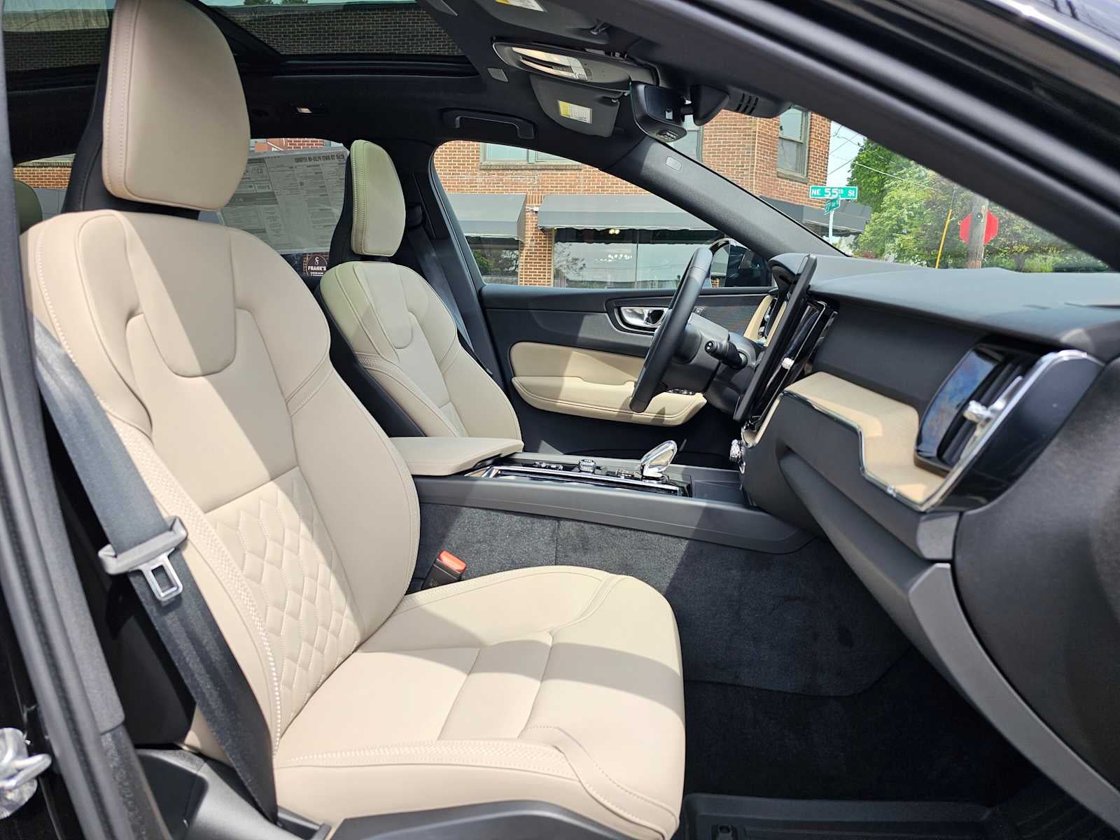 2026 Volvo XC60 Plug-In Hybrid Plus