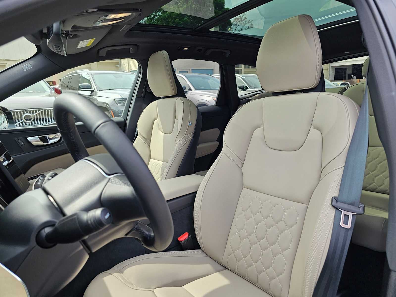 2026 Volvo XC60 Plug-In Hybrid Plus