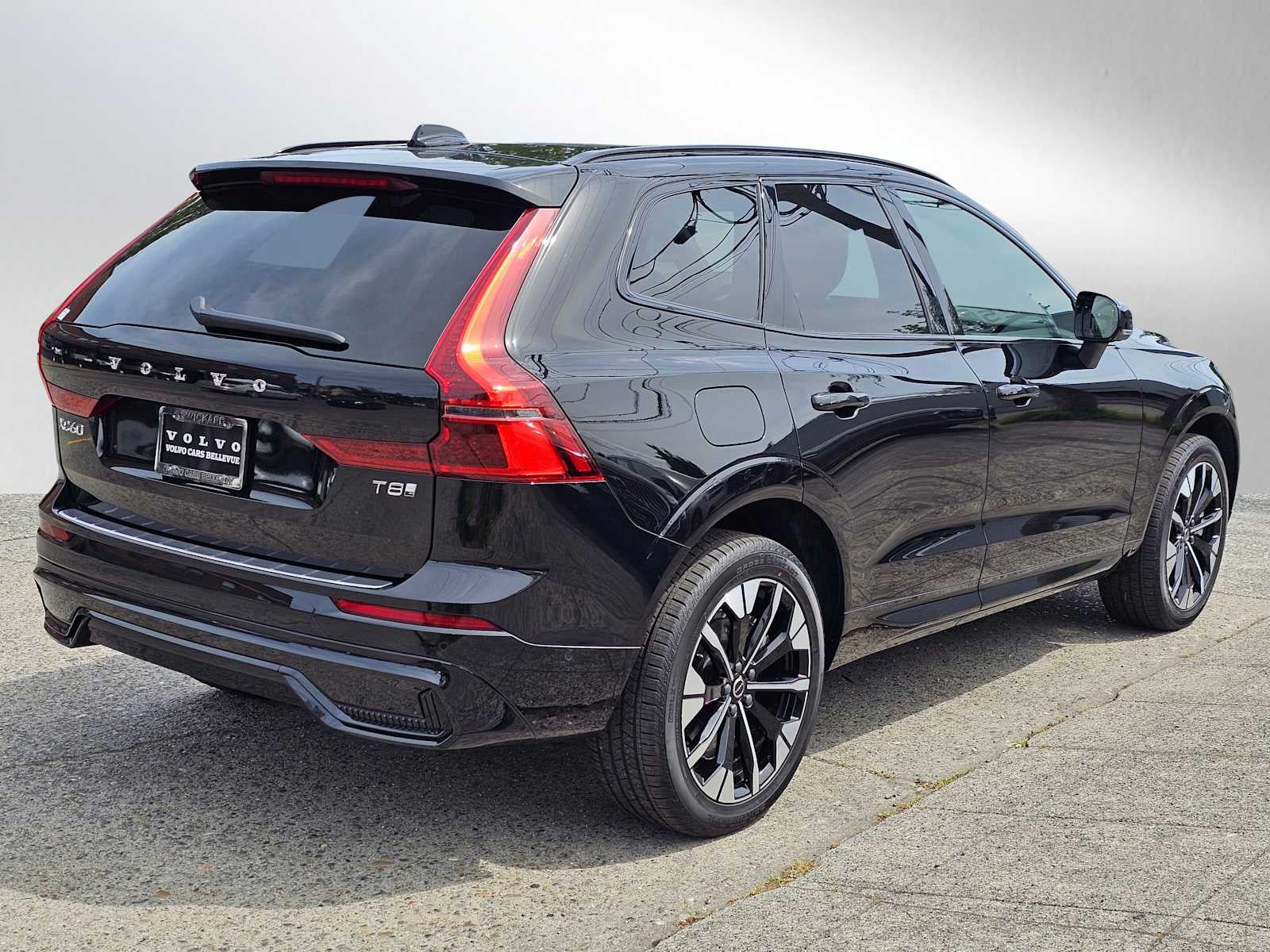 2026 Volvo XC60 Plug-In Hybrid Plus