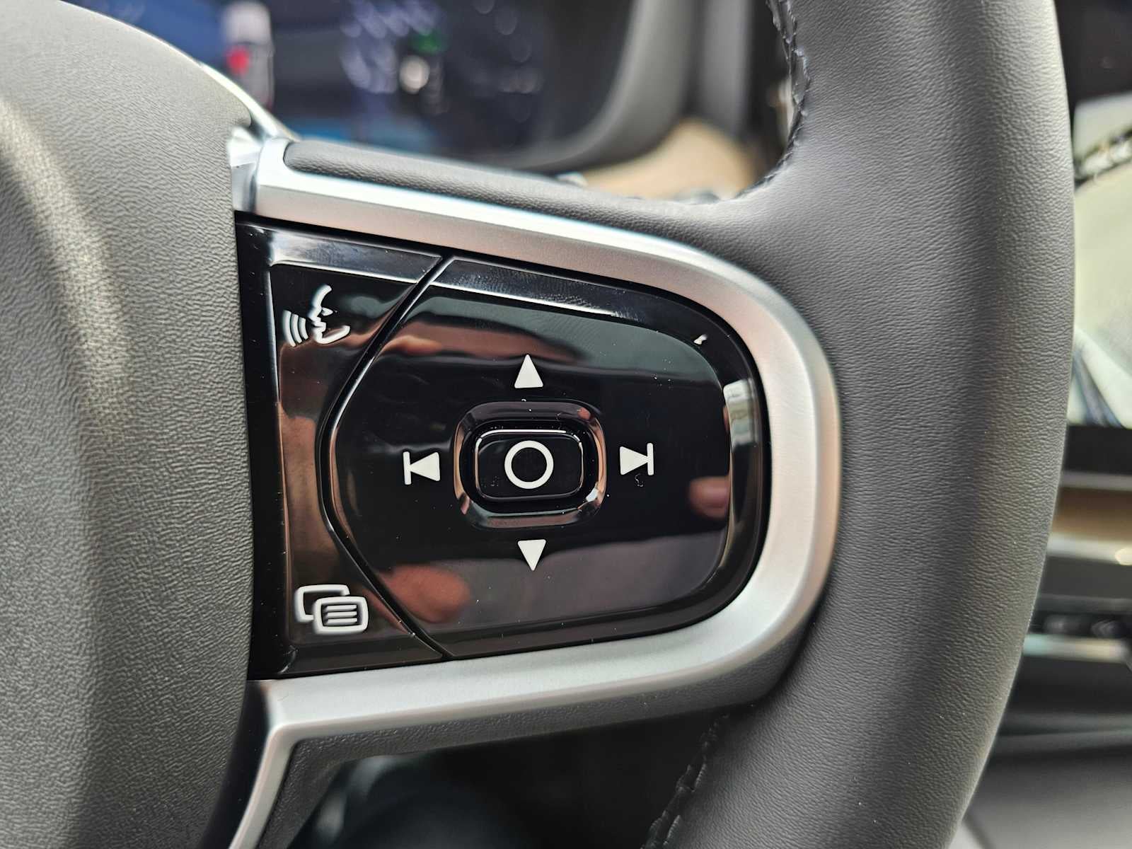 2026 Volvo XC60 Plug-In Hybrid Plus