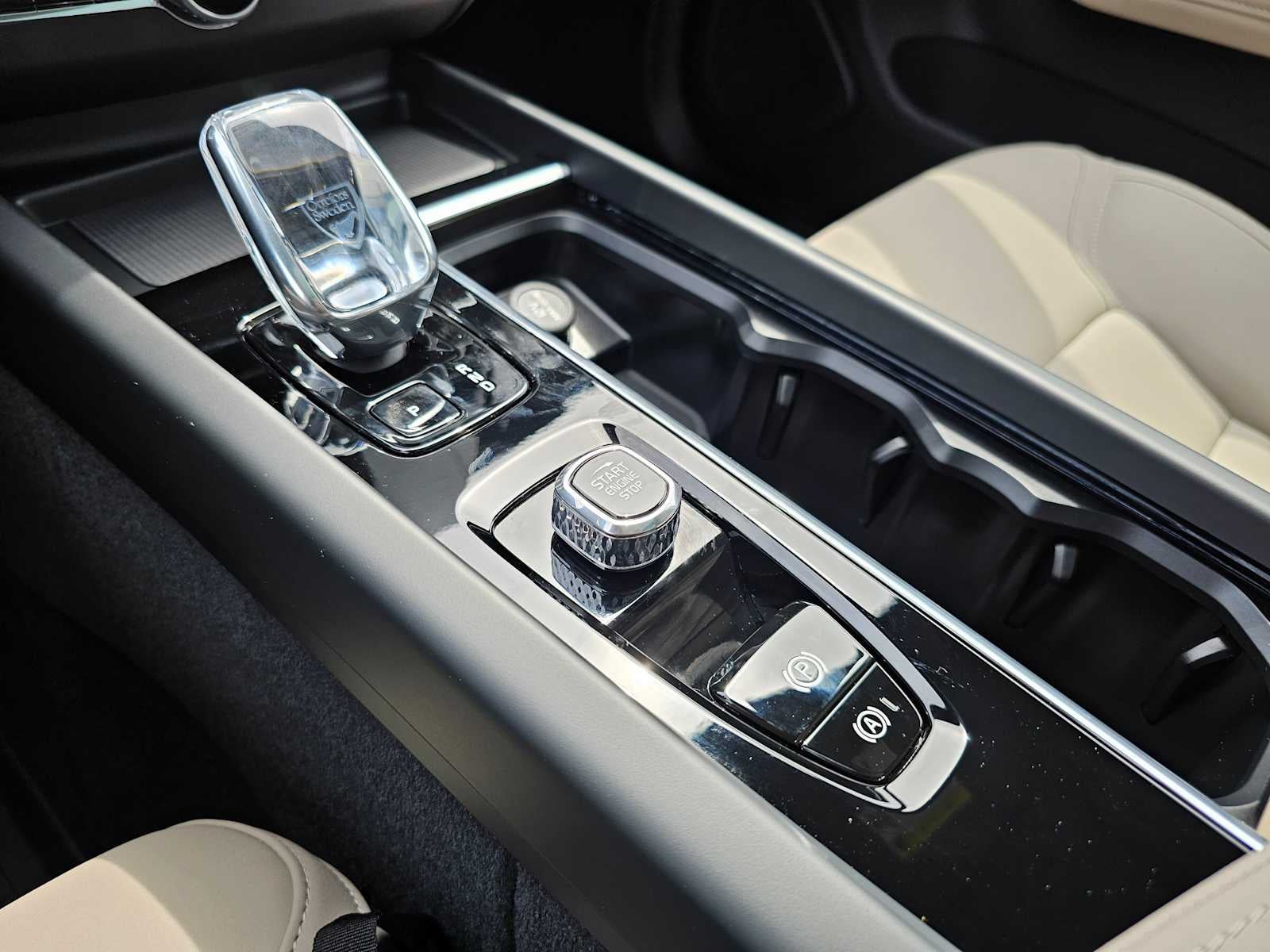 2026 Volvo XC60 Plug-In Hybrid Plus