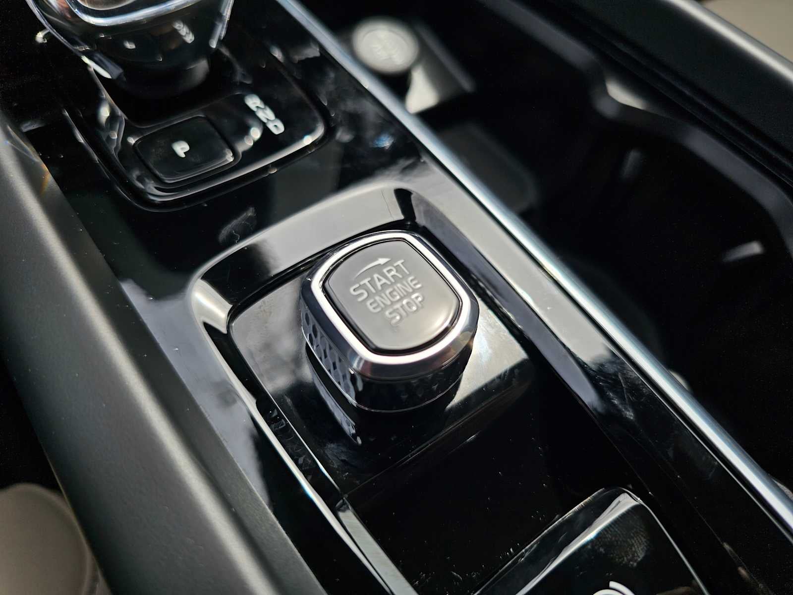 2026 Volvo XC60 Plug-In Hybrid Plus