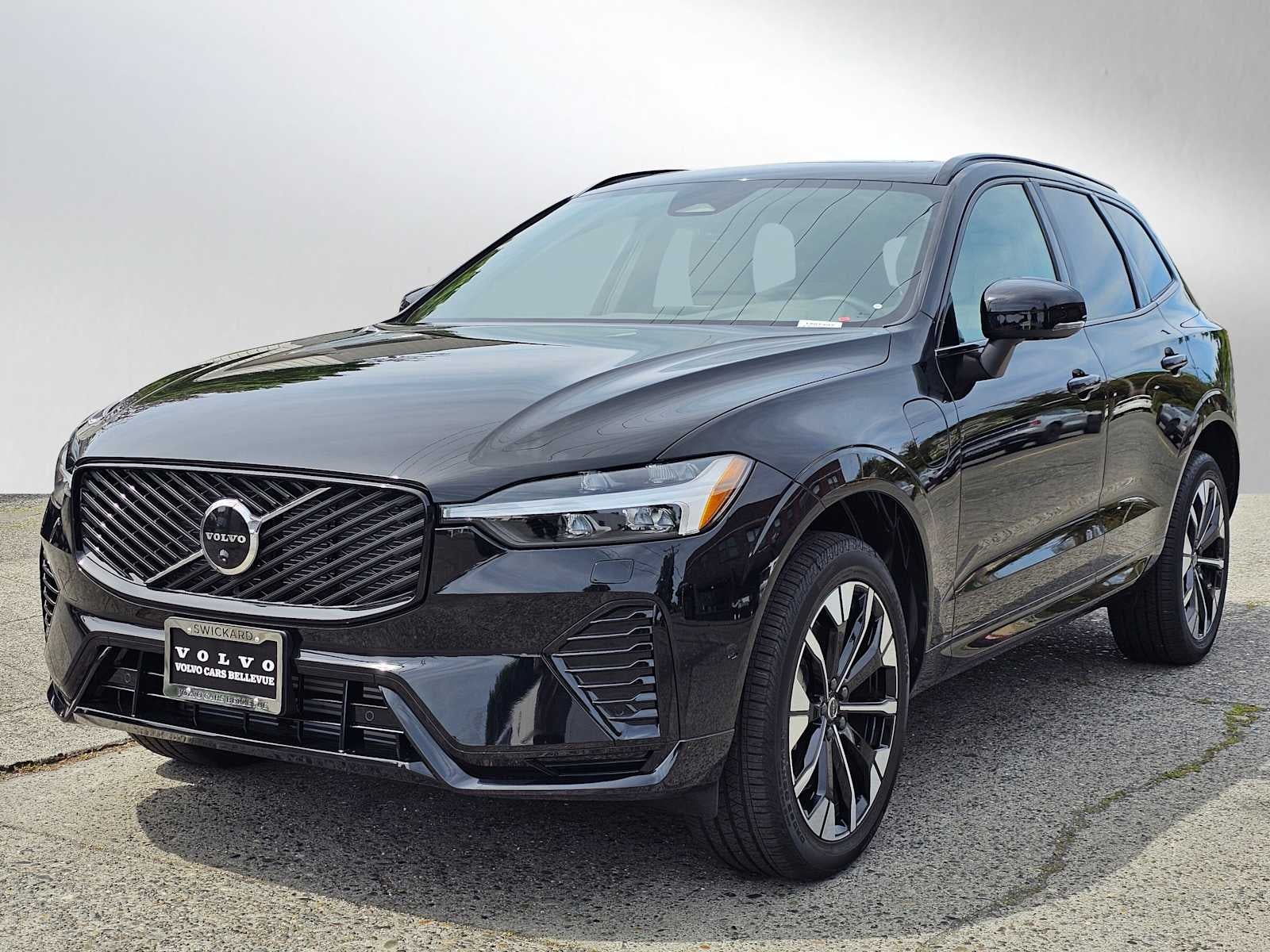 2026 Volvo XC60 Plug-In Hybrid Plus