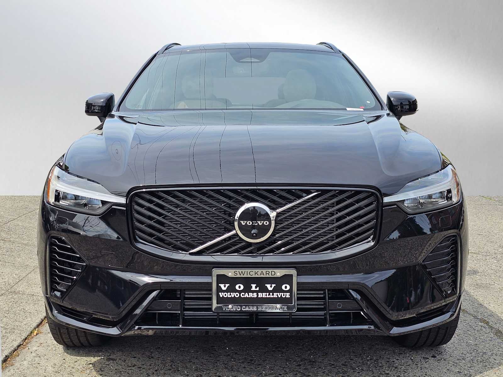 2026 Volvo XC60 Plug-In Hybrid Plus