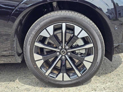 2026 Volvo XC60 Plug-In Hybrid Plus