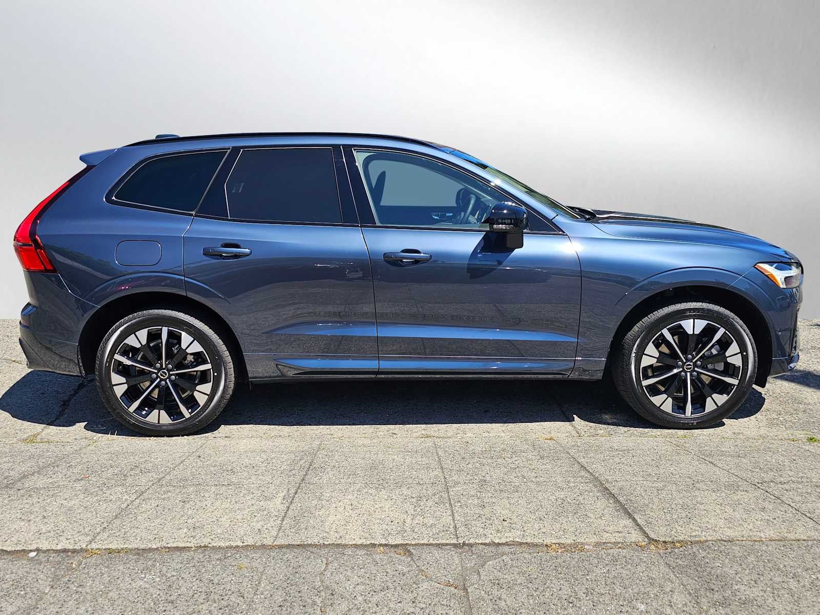 2026 Volvo XC60 Plug-In Hybrid Plus