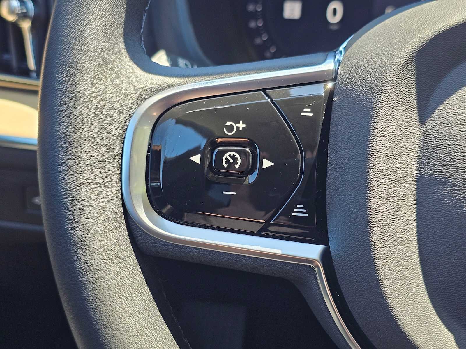 2026 Volvo XC60 Plug-In Hybrid Plus
