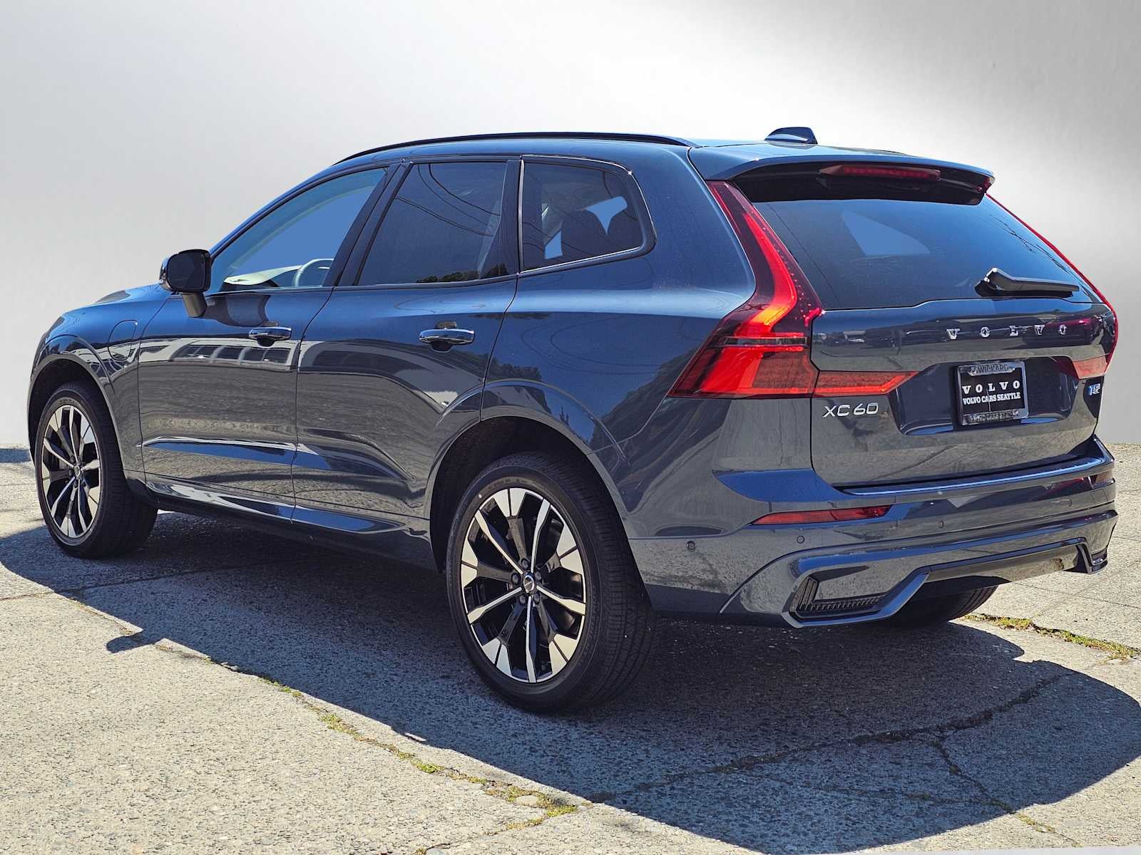 2026 Volvo XC60 Plug-In Hybrid Plus