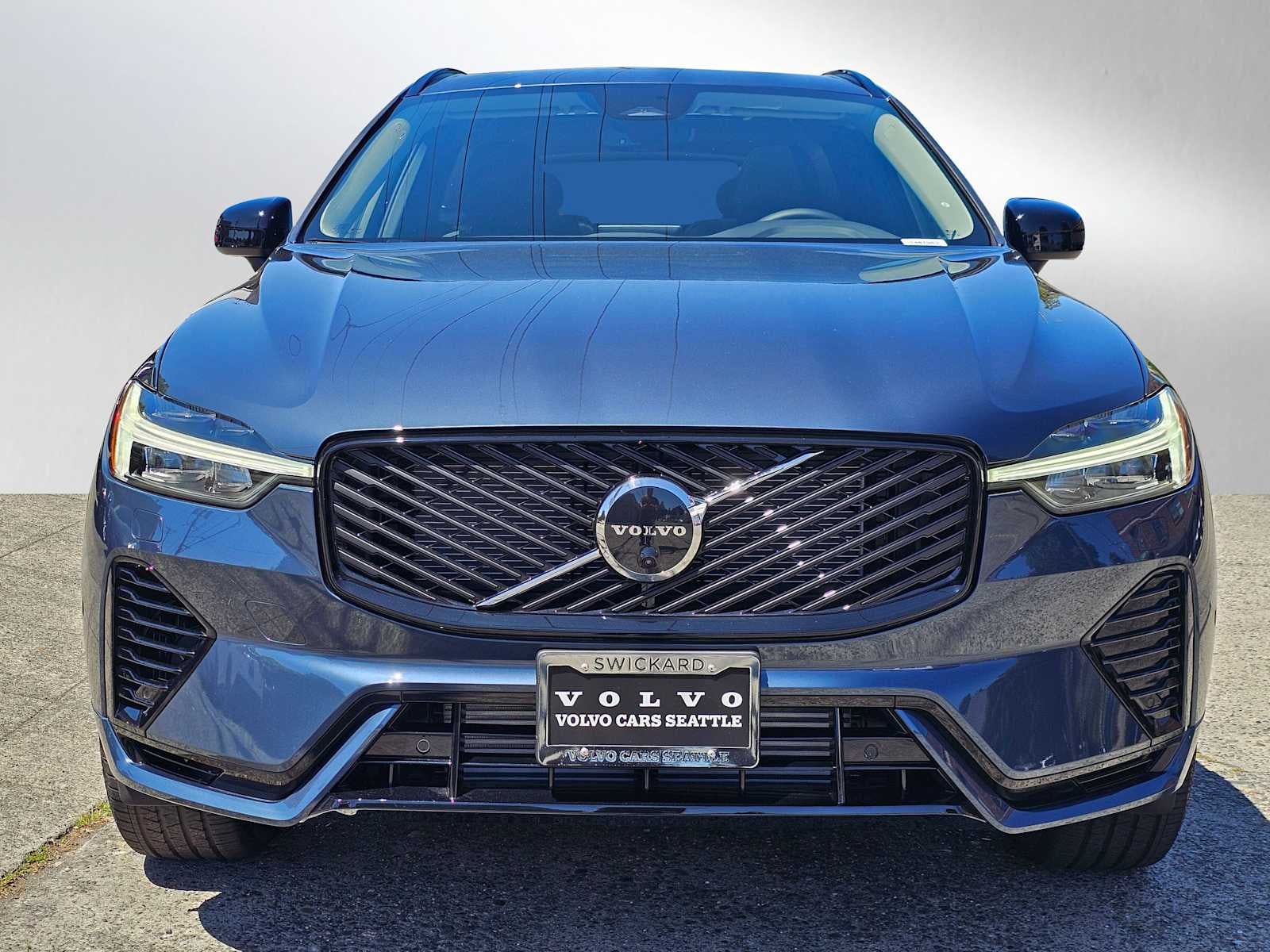 2026 Volvo XC60 Plug-In Hybrid Plus