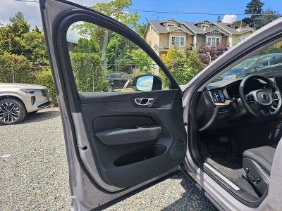 2026 Volvo XC60 Plug-In Hybrid Plus