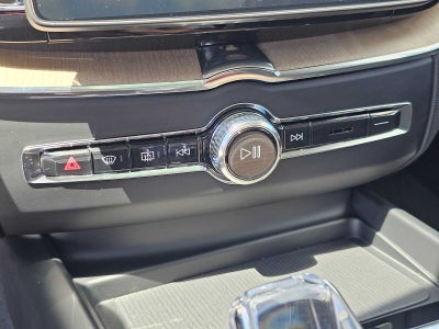 2026 Volvo XC60 Plug-In Hybrid Plus