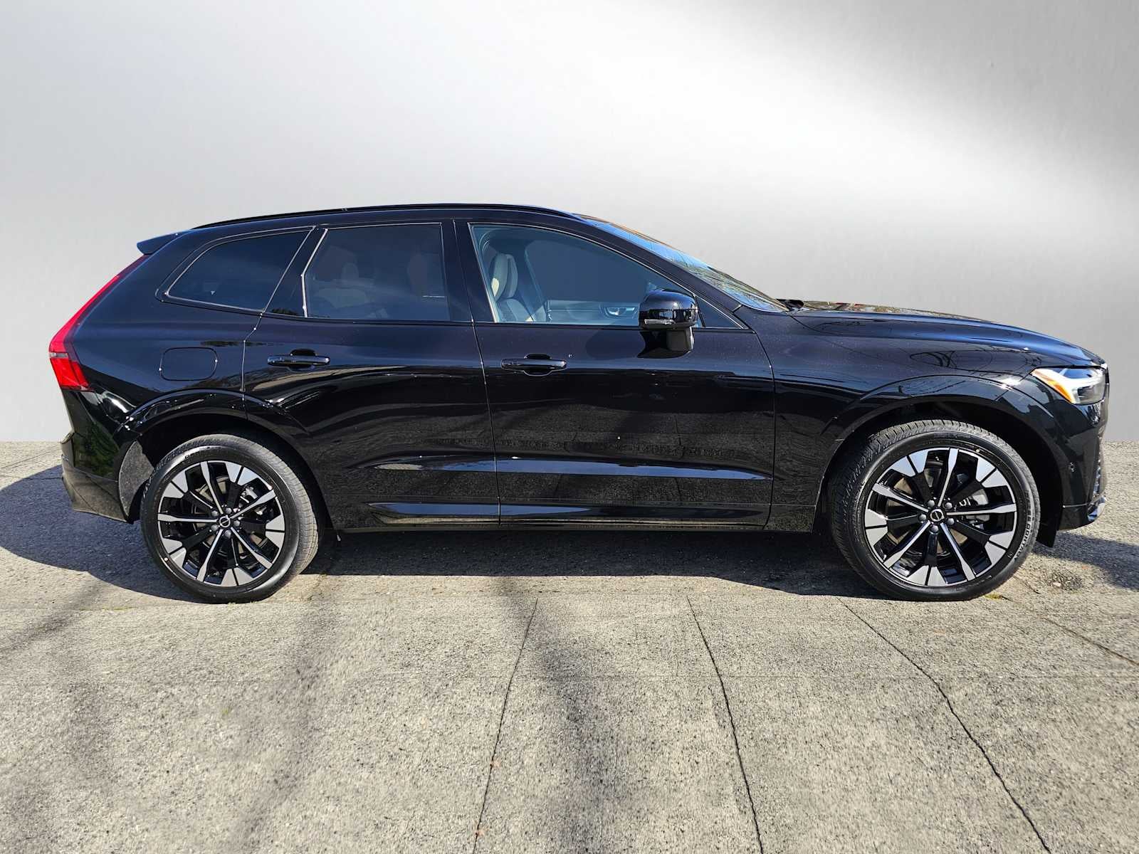 2026 Volvo XC60 Plug-In Hybrid Plus