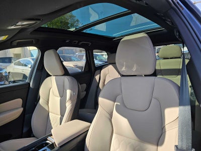 2026 Volvo XC60 Plug-In Hybrid Plus