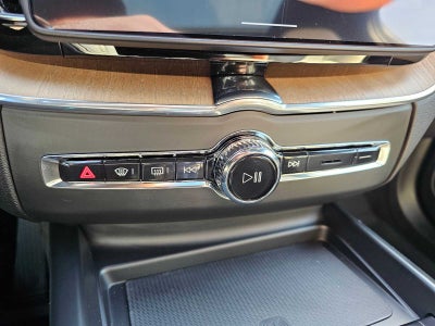2026 Volvo XC60 Plug-In Hybrid Plus