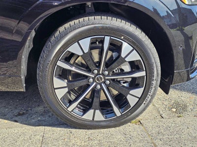 2026 Volvo XC60 Plug-In Hybrid Plus