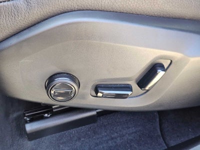 2025 Volvo XC60 Plug-In Hybrid Plus