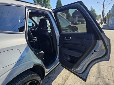 2026 Volvo XC60 Plug-In Hybrid Ultra Black Edition