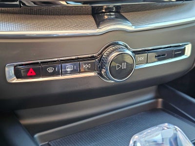2026 Volvo XC60 Plug-In Hybrid Ultra Black Edition