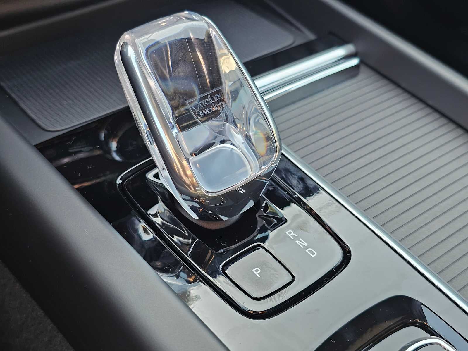 2026 Volvo XC60 Plug-In Hybrid Ultra Black Edition