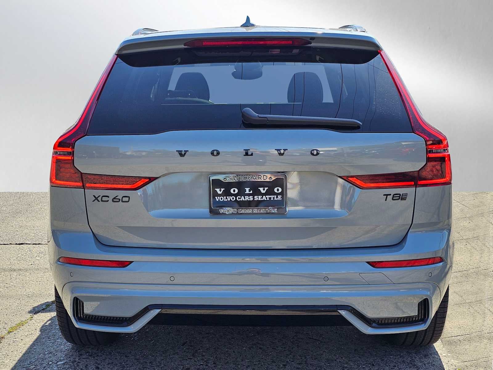2026 Volvo XC60 Plug-In Hybrid Ultra Black Edition