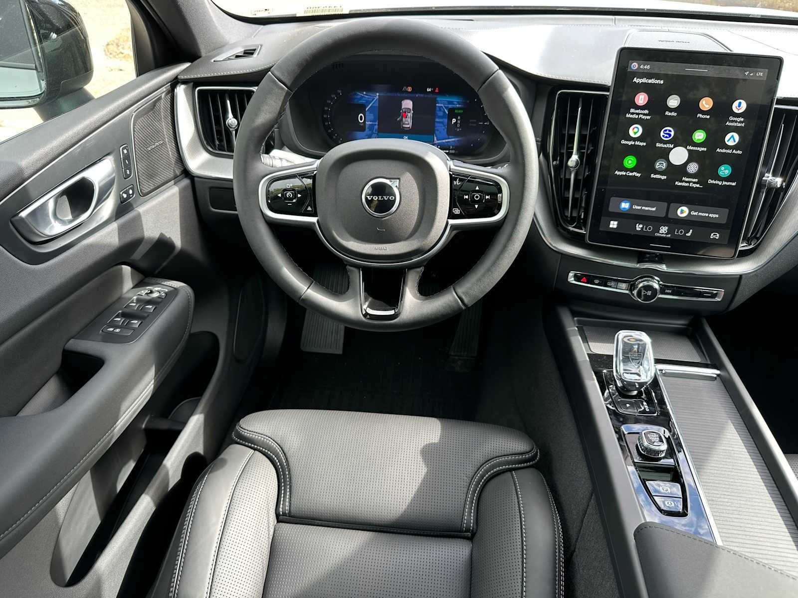 2026 Volvo XC60 Plug-In Hybrid Ultra Black Edition