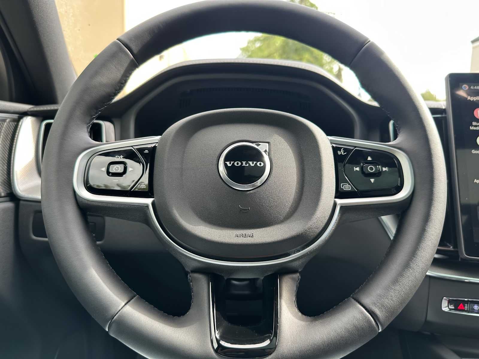 2026 Volvo XC60 Plug-In Hybrid Ultra Black Edition