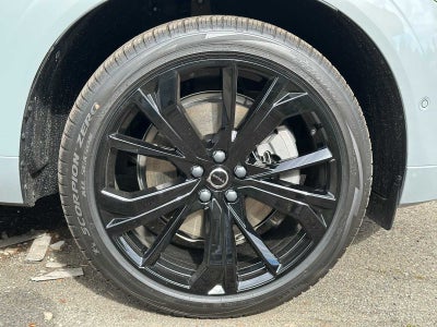 2026 Volvo XC60 Plug-In Hybrid Ultra Black Edition
