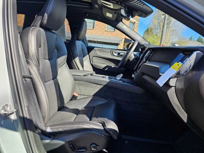 2026 Volvo XC60 Plug-In Hybrid Ultra Black Edition