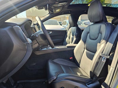 2026 Volvo XC60 Plug-In Hybrid Ultra Black Edition