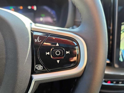 2026 Volvo XC60 Plug-In Hybrid Ultra Black Edition